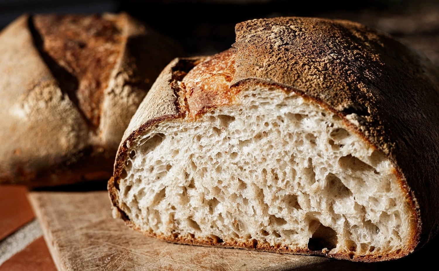 Bistro Maximilian -  Gastronomie - frisch gebackenes Sauerteigbrot
